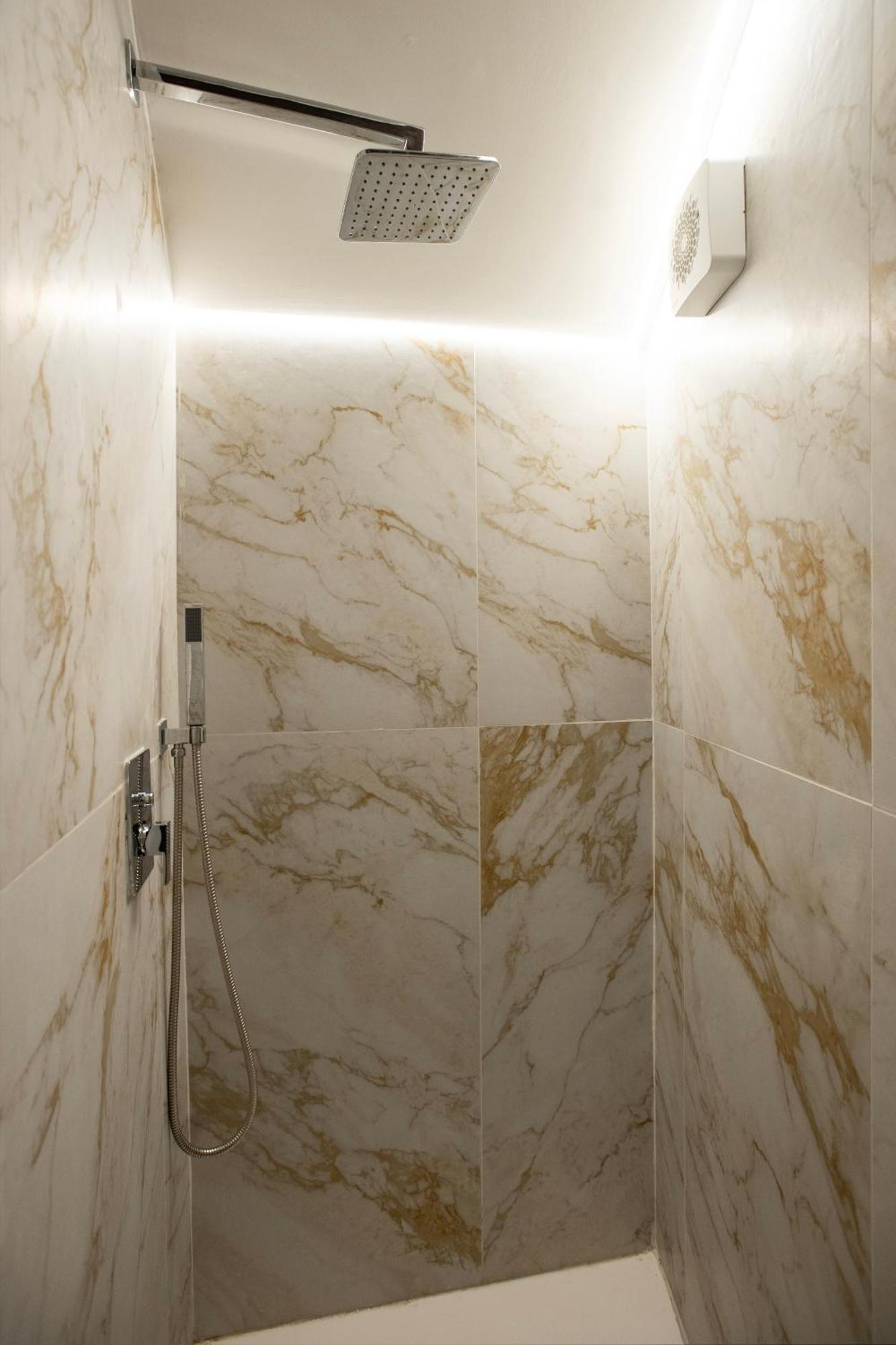 Appartement La Nuova Torretta Sui Navigli à Milan Extérieur photo